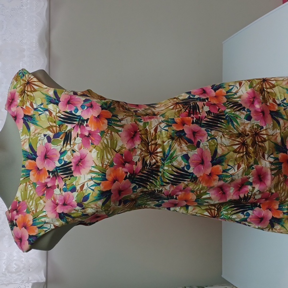 Zara floral dress 👗 size M
